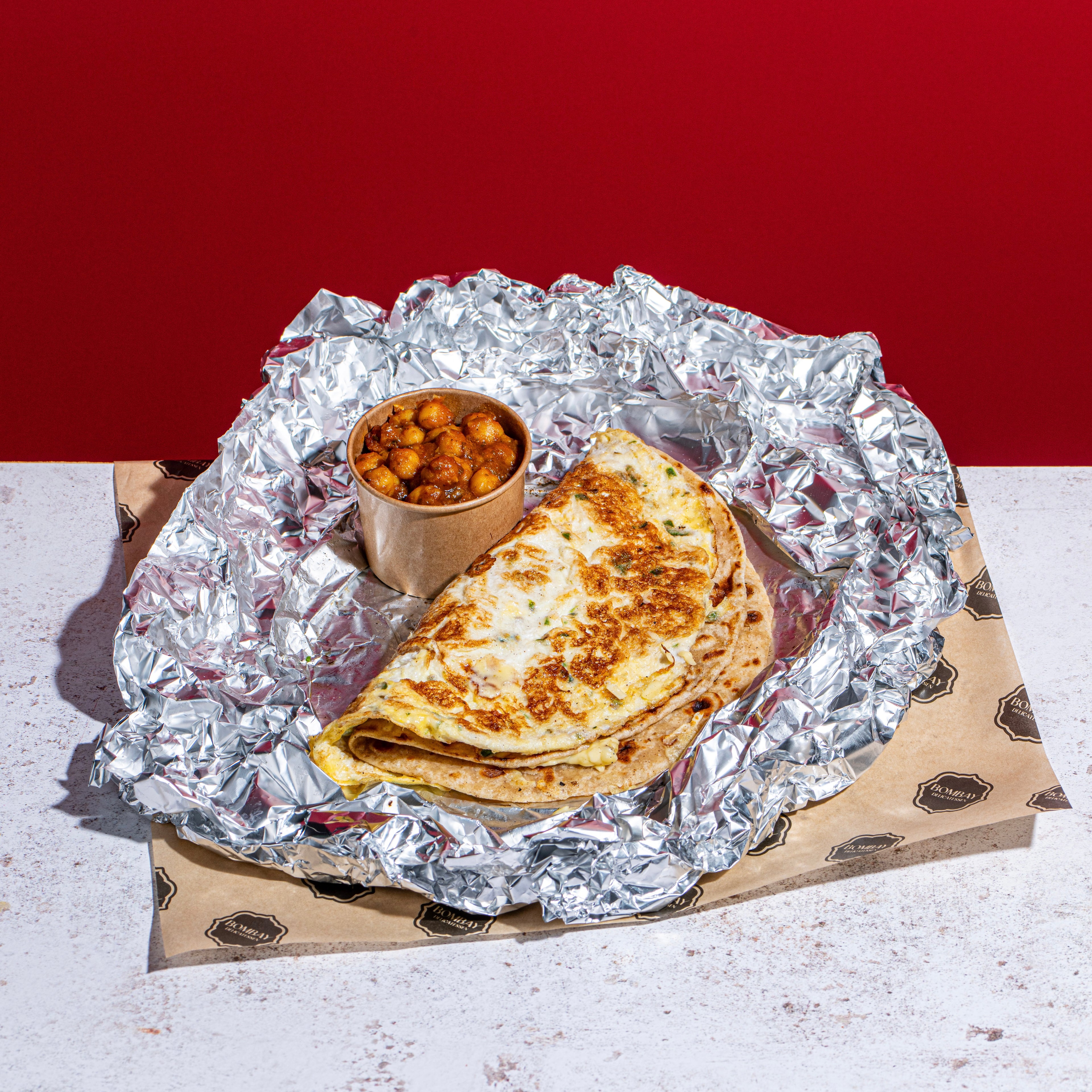 Chilli-Cheese Omelette Parantha